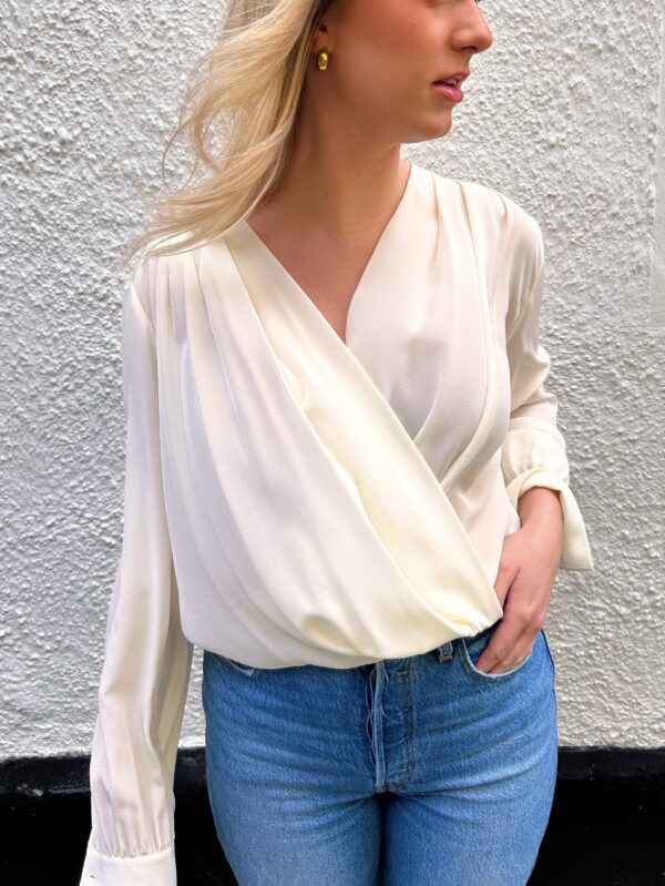 Itoka - off white body