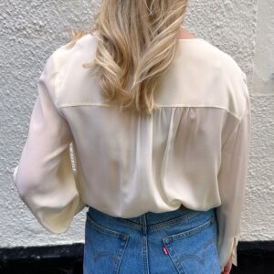 Itoka - off white body