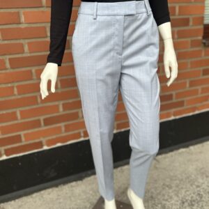 Tamata4 ljusblå kostymbyxa